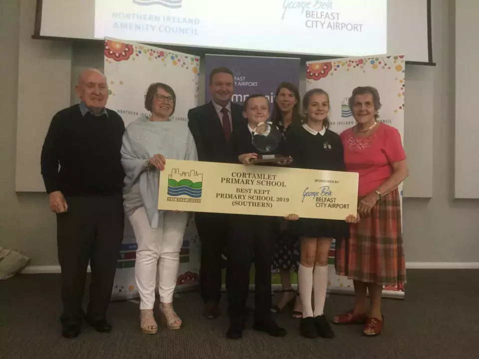 Cortamlet Primary School receiving award