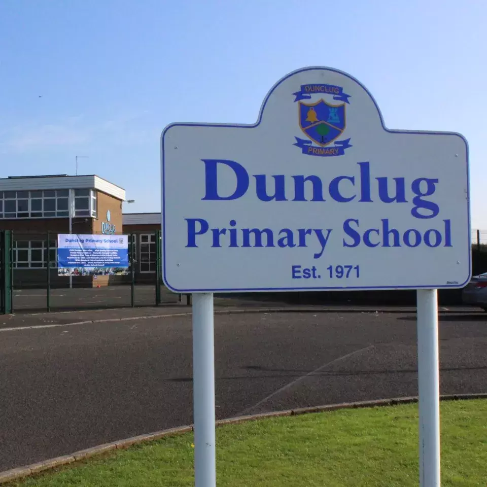 Dunclug PS sign