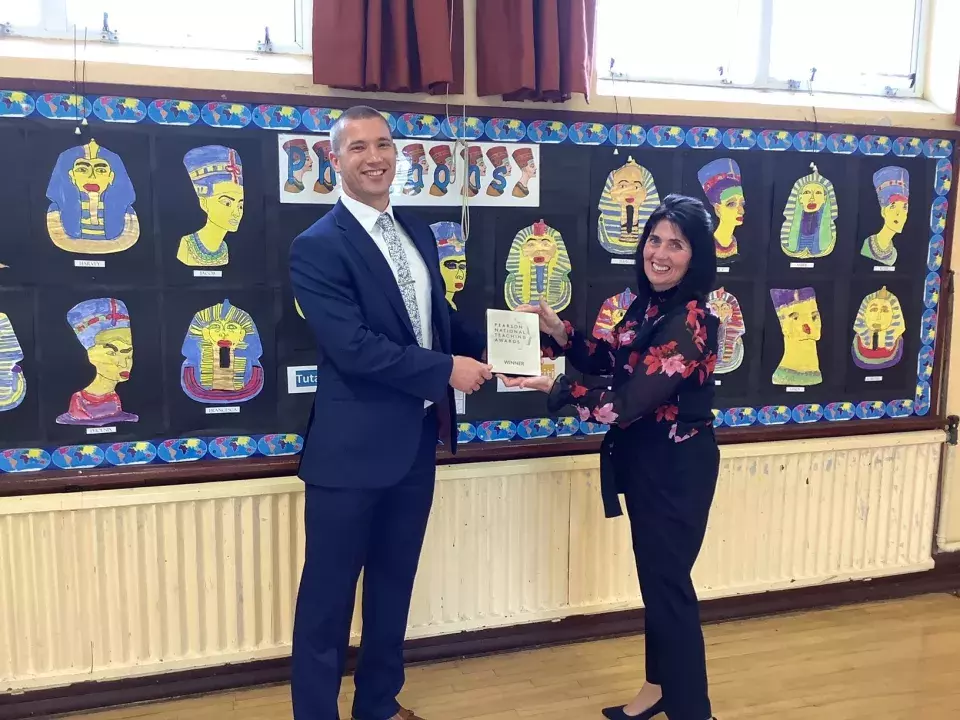 Derrygonnelly PS Principal presented Pearson Award